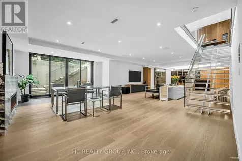 7 Whitelaw Court Markham (grandview) ON L3T 5E6