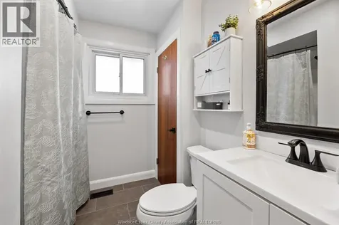 1600 St. Gabriel Windsor ON N9E 1P1