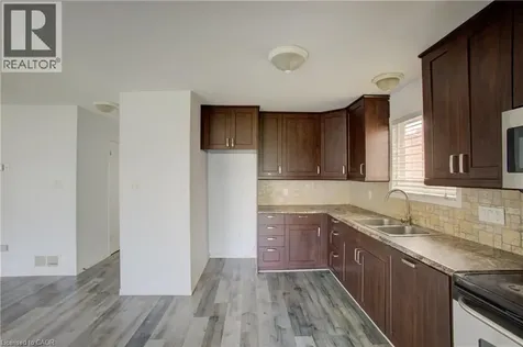 271 Highbrook Crescent Kitchener ON N2E 3S6