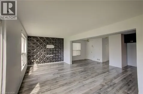 271 Highbrook Crescent Kitchener ON N2E 3S6