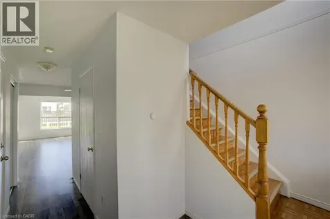 271 Highbrook Crescent Kitchener ON N2E 3S6