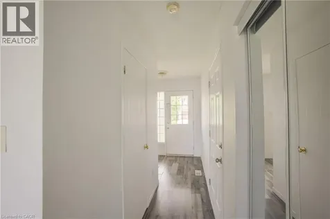 271 Highbrook Crescent Kitchener ON N2E 3S6