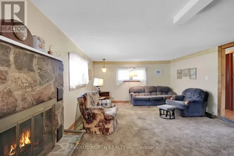 6898 Mitch Owens Road Ottawa ON K4P 1C5