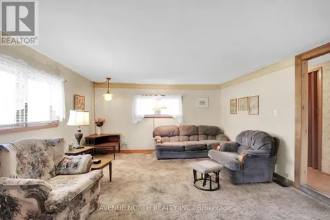 6898 Mitch Owens Road Ottawa ON K4P 1C5