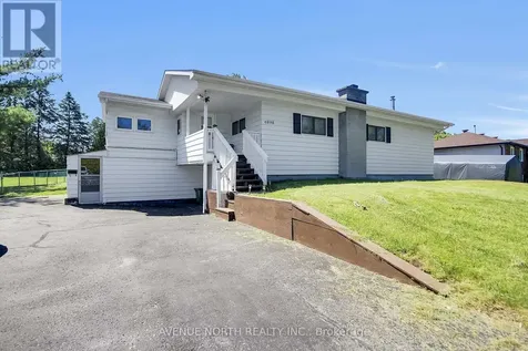 6898 Mitch Owens Road Ottawa ON K4P 1C5