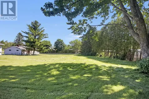 6898 Mitch Owens Road Ottawa ON K4P 1C5