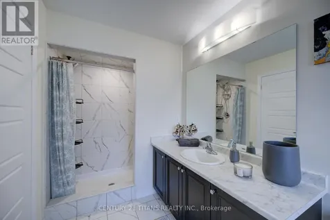 12 Mclaren Avenue Brantford ON N3T 0T3