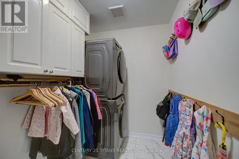 12 Mclaren Avenue Brantford ON N3T 0T3