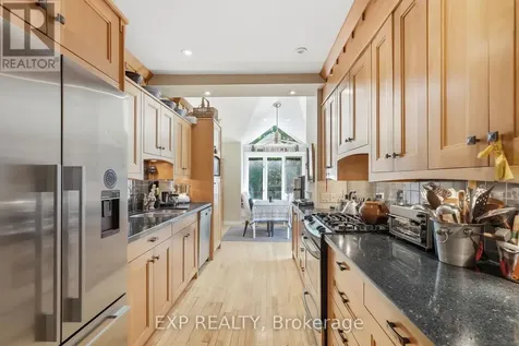 421 Hamilton Avenue South Ottawa ON K1Y 1E2