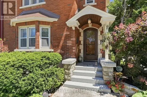 421 Hamilton Avenue South Ottawa ON K1Y 1E2