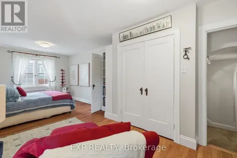 421 Hamilton Avenue South Ottawa ON K1Y 1E2