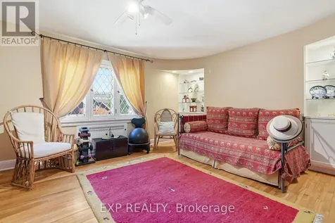 421 Hamilton Avenue South Ottawa ON K1Y 1E2