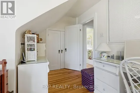 421 Hamilton Avenue South Ottawa ON K1Y 1E2