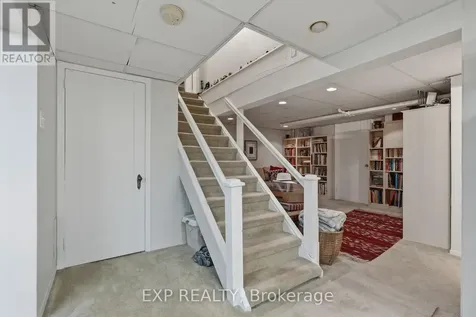 421 Hamilton Avenue South Ottawa ON K1Y 1E2