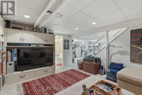 421 Hamilton Avenue South Ottawa ON K1Y 1E2