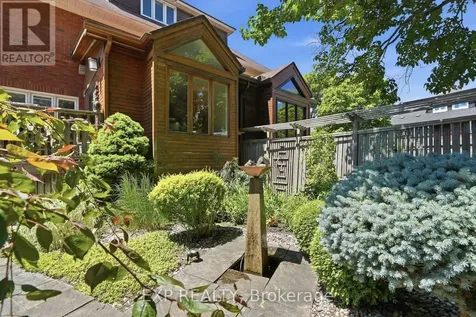 421 Hamilton Avenue South Ottawa ON K1Y 1E2