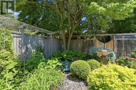 421 Hamilton Avenue South Ottawa ON K1Y 1E2