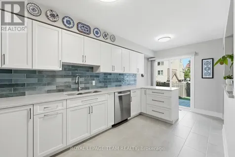 4580 Ogilvie Walk Crescent Ottawa ON K1J 1G6