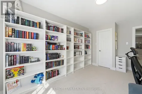 4580 Ogilvie Walk Crescent Ottawa ON K1J 1G6