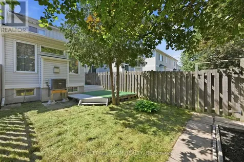4580 Ogilvie Walk Crescent Ottawa ON K1J 1G6