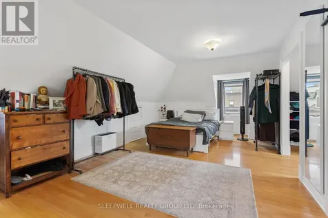 86 Fourth Avenue Ottawa ON K1S 2L2