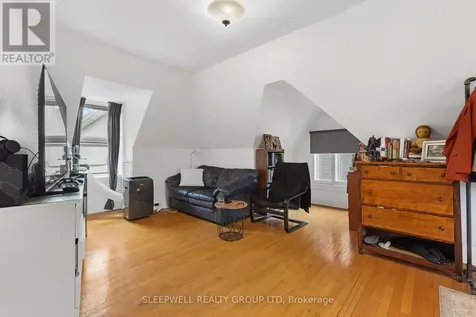86 Fourth Avenue Ottawa ON K1S 2L2