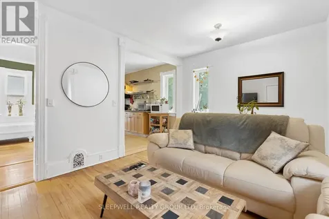 86 Fourth Avenue Ottawa ON K1S 2L2