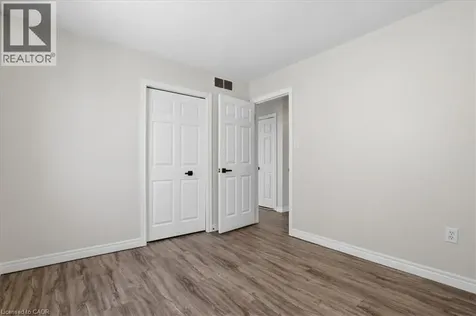 43 Decaro Crescent Cambridge ON N3C 4N1