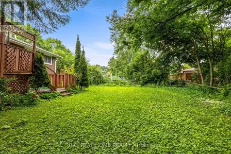 695 Glen Forrest Boulevard Waterloo ON N2L 4K7