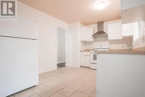 695 Glen Forrest Boulevard Waterloo ON N2L 4K7