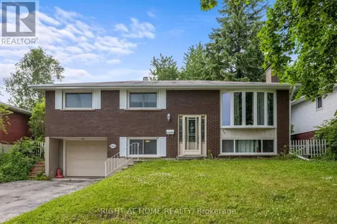 695 Glen Forrest Boulevard Waterloo ON N2L 4K7