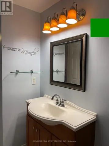 12C Sonnet Crescent Ottawa ON K2H 8W7