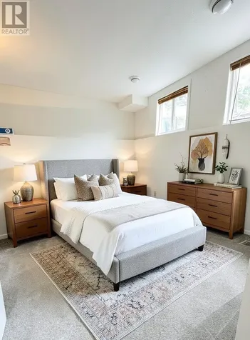 12C Sonnet Crescent Ottawa ON K2H 8W7