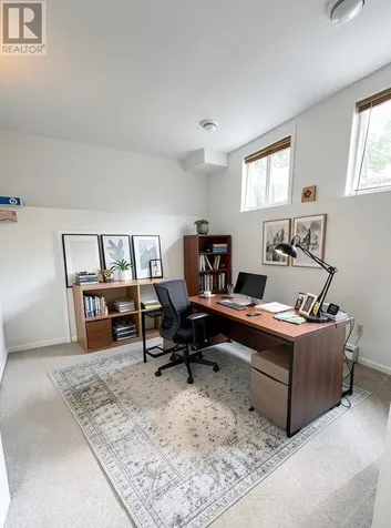12C Sonnet Crescent Ottawa ON K2H 8W7