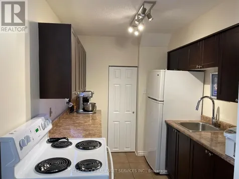 12C Sonnet Crescent Ottawa ON K2H 8W7