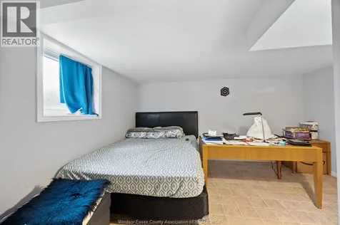 2720 Academy Windsor ON N9E 2G8