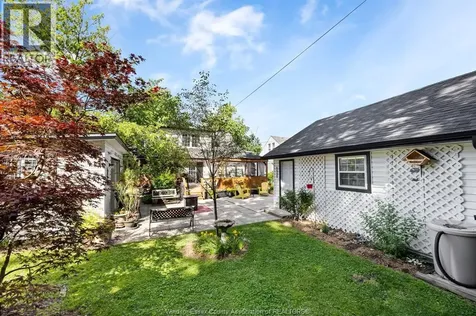 2720 Academy Windsor ON N9E 2G8