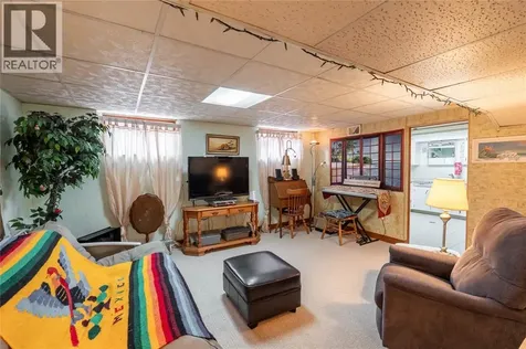 845 Vroom Avenue Sarnia ON N7S 2W9