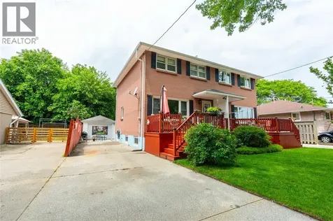 845 Vroom Avenue Sarnia ON N7S 2W9
