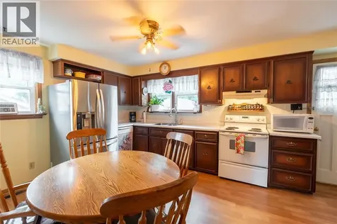 845 Vroom Avenue Sarnia ON N7S 2W9