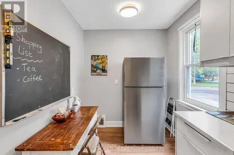 56 Winston Crescent Guelph (st. George's) ON N1E 2K2