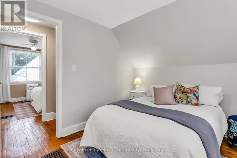 56 Winston Crescent Guelph (st. George's) ON N1E 2K2