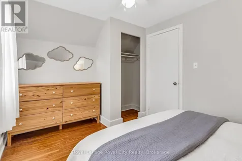 56 Winston Crescent Guelph (st. George's) ON N1E 2K2
