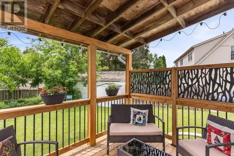 56 Winston Crescent Guelph (st. George's) ON N1E 2K2