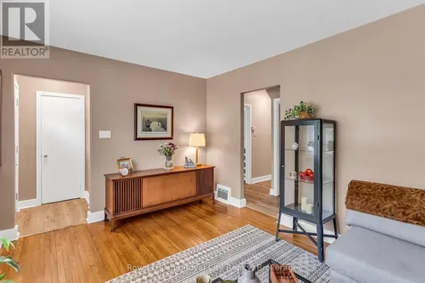 56 Winston Crescent Guelph (st. George's) ON N1E 2K2