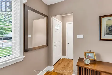56 Winston Crescent Guelph (st. George's) ON N1E 2K2