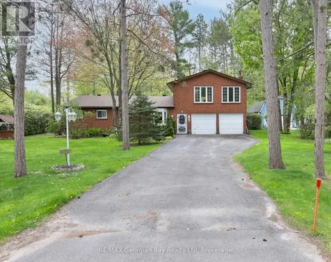 1 Lindale Avenue Tiny ON L9M 0J2