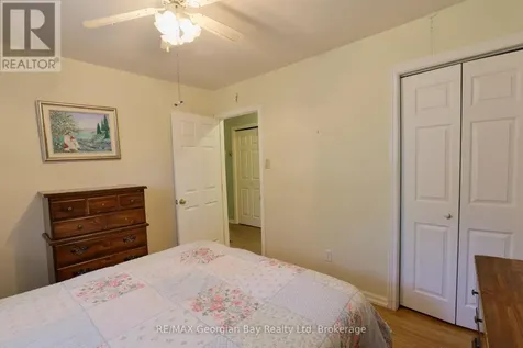 1 Lindale Avenue Tiny ON L9M 0J2