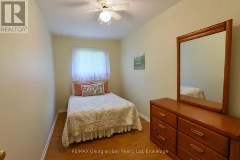 1 Lindale Avenue Tiny ON L9M 0J2