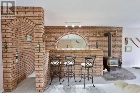 1 Lindale Avenue Tiny ON L9M 0J2